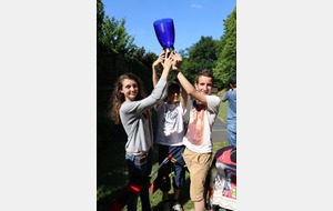 L'EQUIPE D'EMMA, BASTIEN, ALBAN ET HENRI, REMPORTE LE "TROPHEE DES ROBINS DES BOIS" !